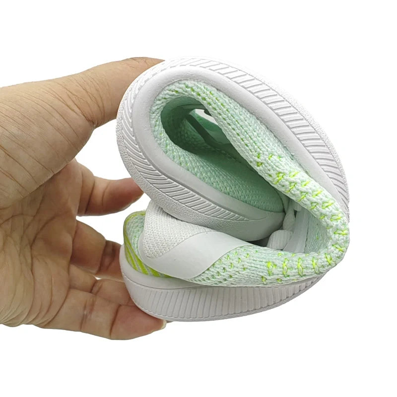 Chaussures polyvalentes unisexes, pieds nus, larges et flexibles, parfaites pour la marche, sport ou usage quotidien.