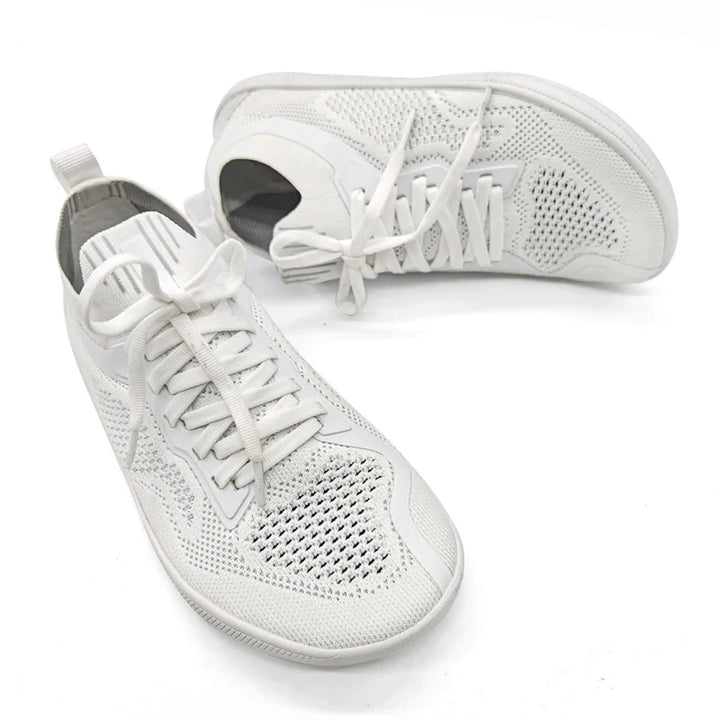 Chaussures pieds nus flexibles pour un confort naturel, larges et respirantes, idéales pour la marche ou le sport.