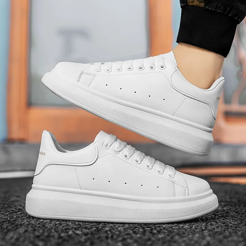 Chaussures plateforme légères et respirantes, design sportif unisexe, offrant un confort optimal toute la journée.
