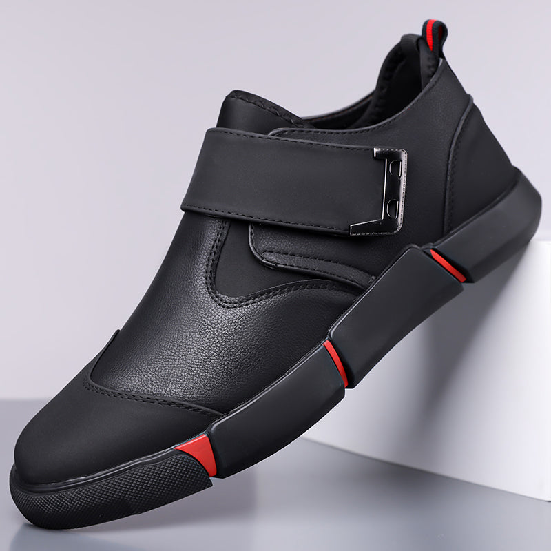 Chaussures urbaines pour hommes, style sportif et polyvalent, offrant adhérence et confort au quotidien.