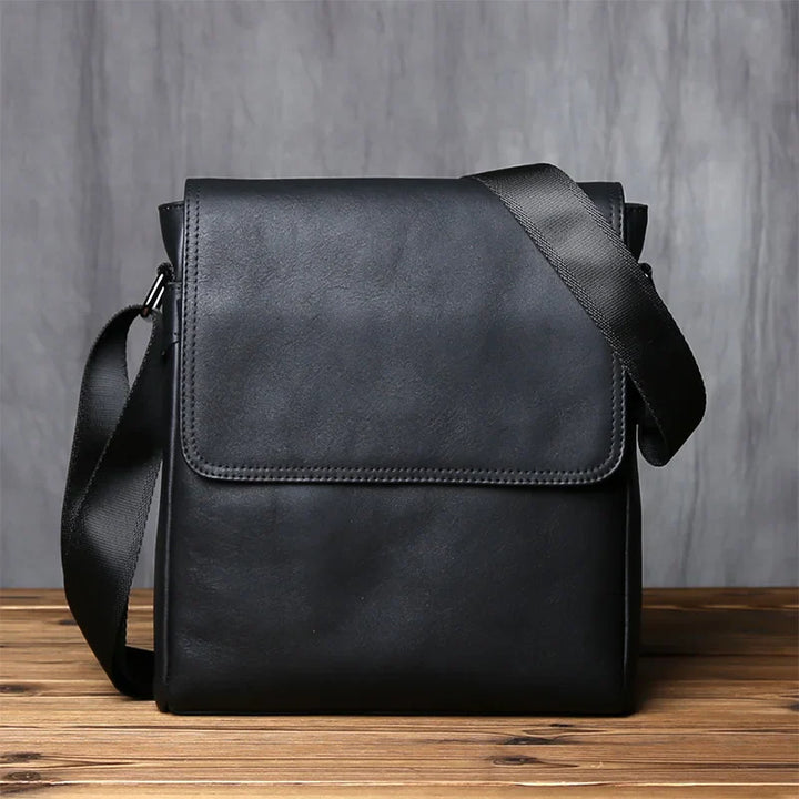 Besace cuir homme Milano, sacoche élégante à bandoulière pour organisation quotidienne.