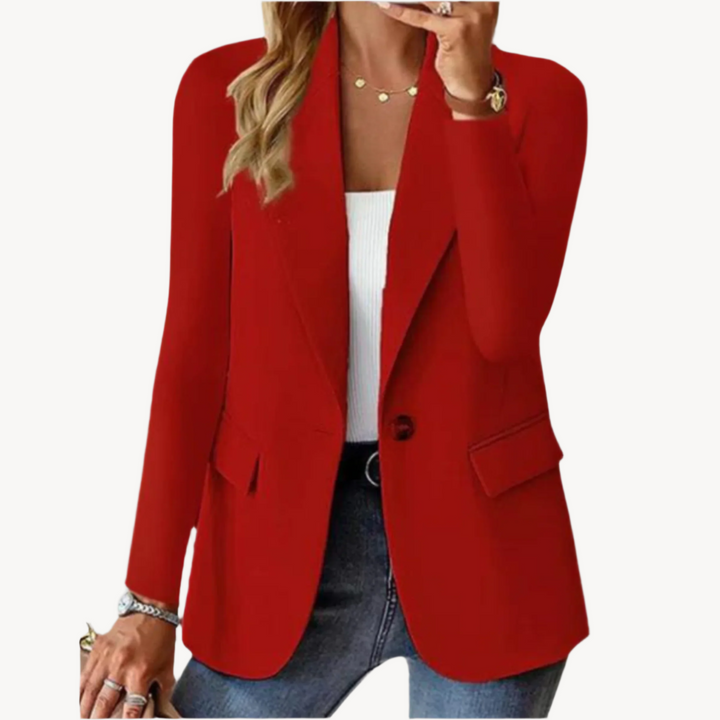 Blazer chic femme avec col tailleur, coupe moderne et lignes épurées, disponible en plusieurs coloris. Élégance polyvalente.