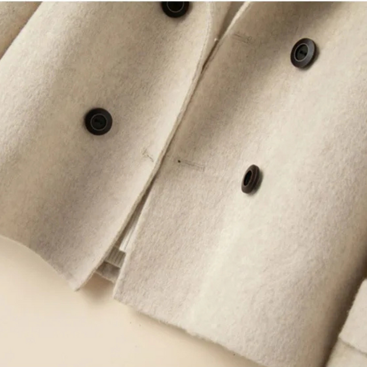 Veste blazer femme double boutonnage coloris beige/chameau. Chic et sophistiquée, idéale pour mode féminine.