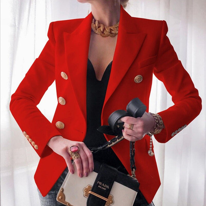 Blazer femme élégant, coupe ajustée, manches longues, poches, boutonnage double.  Look chic et confortable.