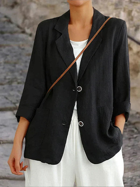 Blazer femme élégant, coupe moderne.  Idéal pour toutes occasions.