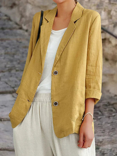 Blazer femme élégant, coupe moderne.  Idéal pour toutes occasions.