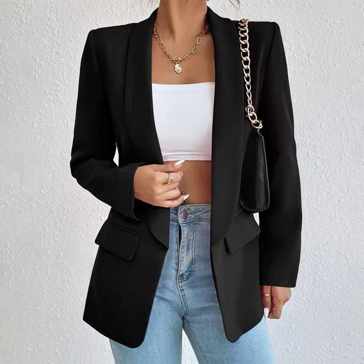 Blazer Fiona, femme, élégant, coupe raffinée, lignes épurées, polyvalent, confortable, bureau, événement formel.