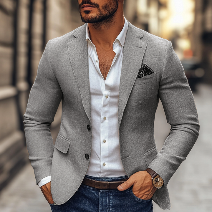 Veste blazer homme polyvalente, décontractée mais chic, avec deux boutons. Style moderne et soigné.