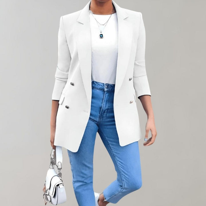 Blazer femme chic intemporel, idéal pour le printemps. Veste mode élégante, parfaite pour un look décontracté ou travail.