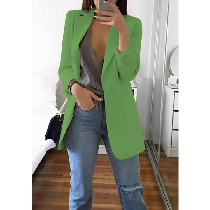 Blazer long femme élégant, coupe raffinée.  Idéal pour toutes occasions.