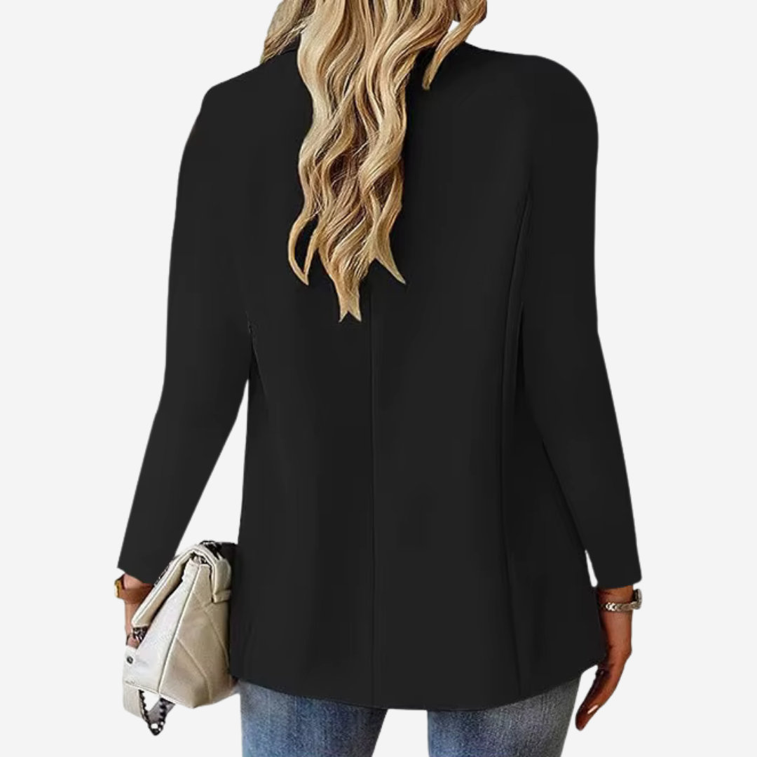 Blazer femme coupe moderne, extensible et élégant, parfait pour rehausser une tenue de travail ou décontractée.