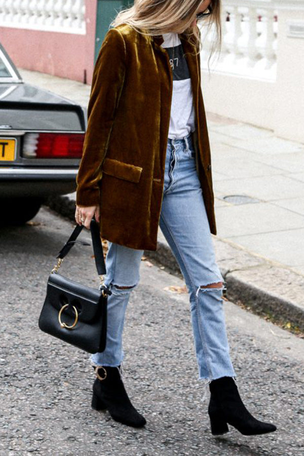 Blazer velours femme, coupe chic et urbaine.  Velours luxueux, confort optimal.  Idéal pour un look élégant.