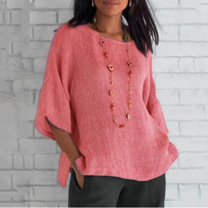 Blouse femme Saori à la coupe fluide, élégante et décontractée. Parfaite pour la mode printemps-été chic.