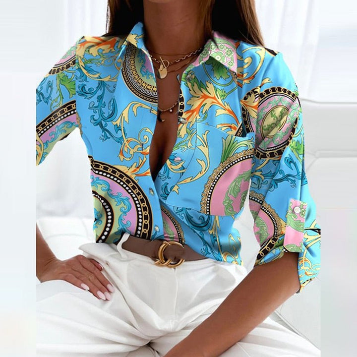 Blouse femme col rabattu, style élégant et intemporel.  Coupe flatteuse, tissu confortable.  Parfait pour un look chic et déc