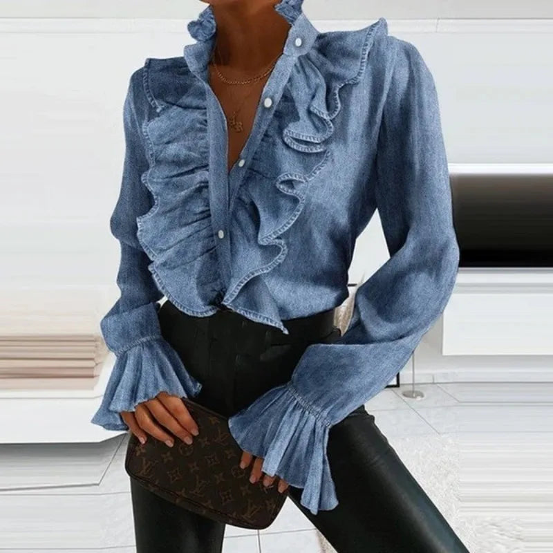 Blouse femme élégante à manches longues, volants délicats et boutons. Parfaite pour un look chic au bureau.