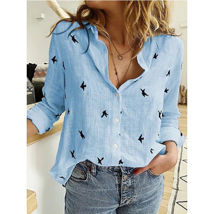 Blouse femme à col V, élégante et aérée, parfaite pour un style chic estival et mode féminine.