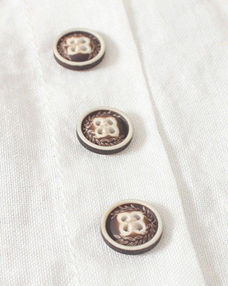 Blouse féminine légère et confortable, boutonnage, manches longues. Idéale pour un style estival chic.