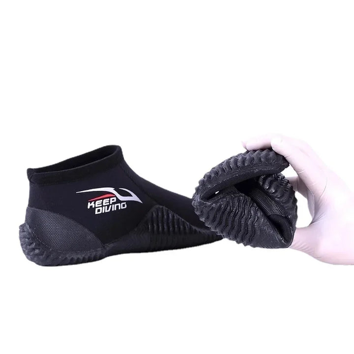 Bottes néoprène aquatiques unisexes. Confort, adhérence supérieure pour plage, kayak, surf. Idéales sports nautiques.