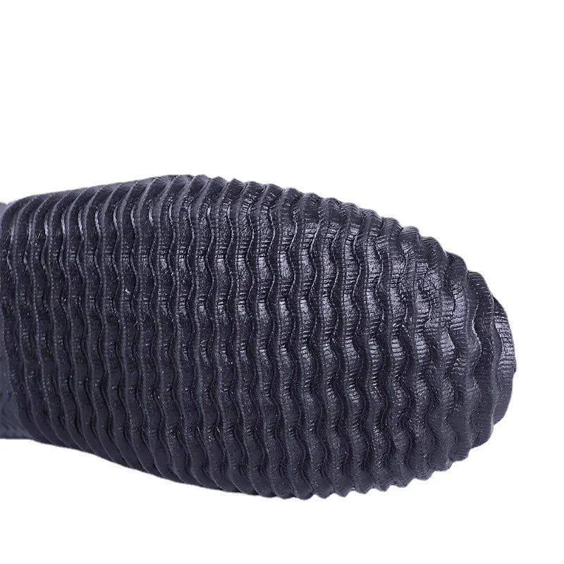Bottes aquatiques néoprène unisexes pour divers sports nautiques. Léger, séchage rapide, adhérence sur toutes surfaces.