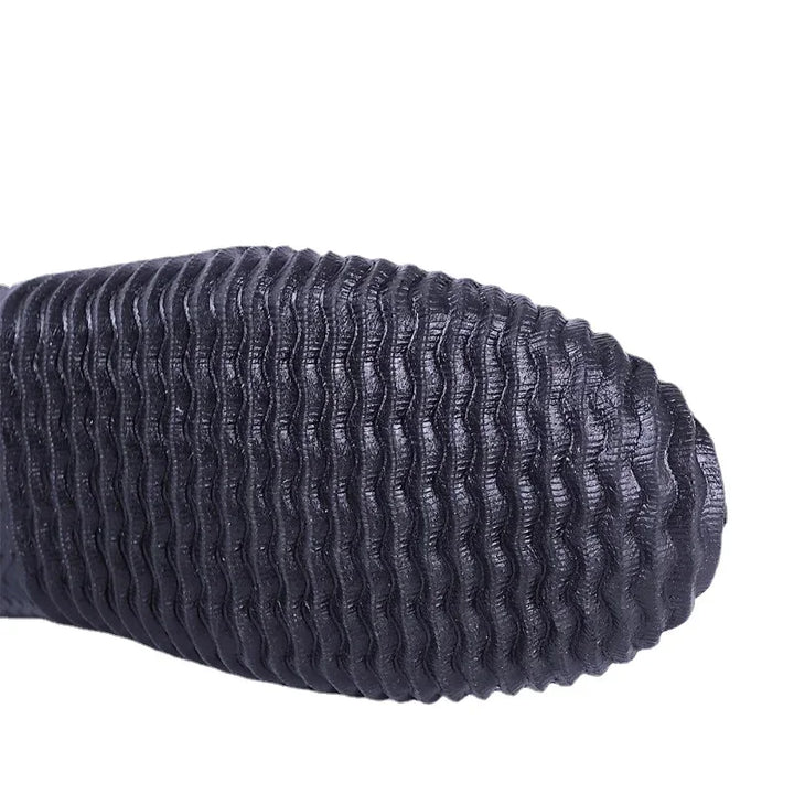 Bottes aquatiques néoprène unisexes pour divers sports nautiques. Léger, séchage rapide, adhérence sur toutes surfaces.