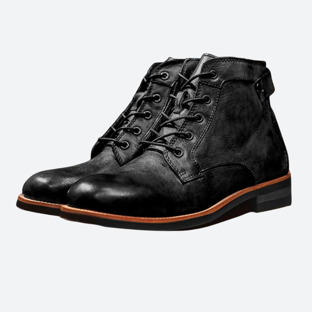 Bottes cuir homme, style intemporel, confort optimal, semelle adhérente.