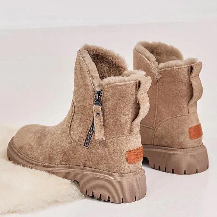 Bottes chaudes femme en suédine résistante, semelle antidérapante pour la neige et le froid hivernal.