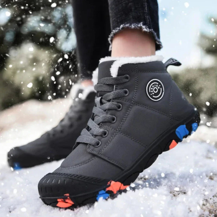 Bottes hiver enfant avec doublure polaire, garantissant pieds au chaud et confort optimal contre le froid.