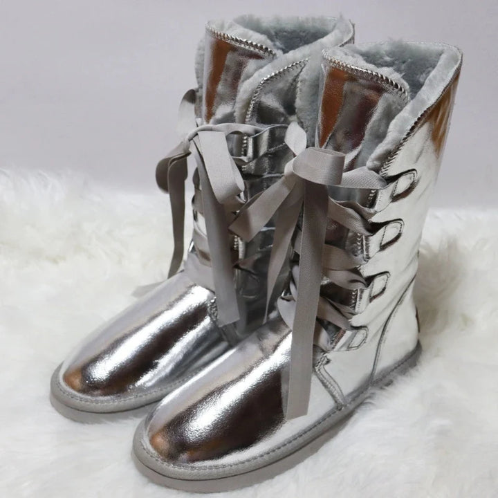 Élégantes bottes d'hiver femme avec doublure en laine chaude, offrant confort et protection contre le froid.