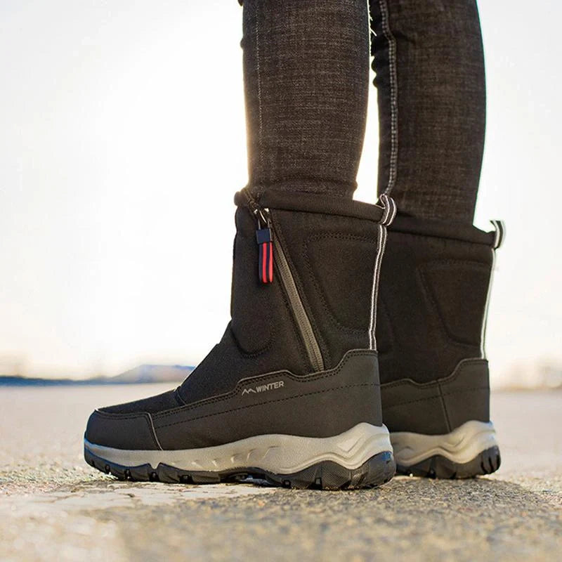 Paire de bottes de neige unisexes, offrant chaleur, imperméabilité et protection antidérapante en hiver.