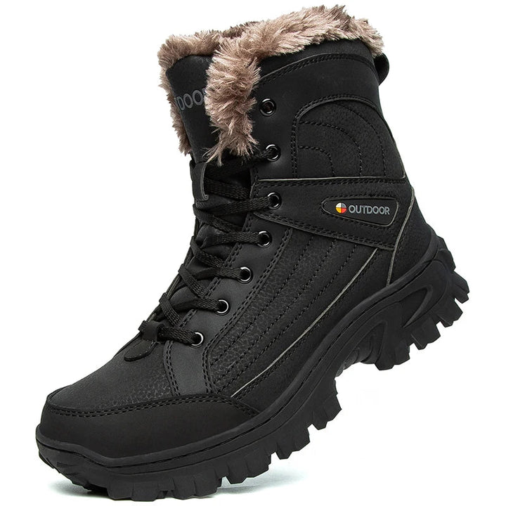 Intérieur douillet d'une botte d'hiver homme avec doublure fourrure chaude et imperméable.