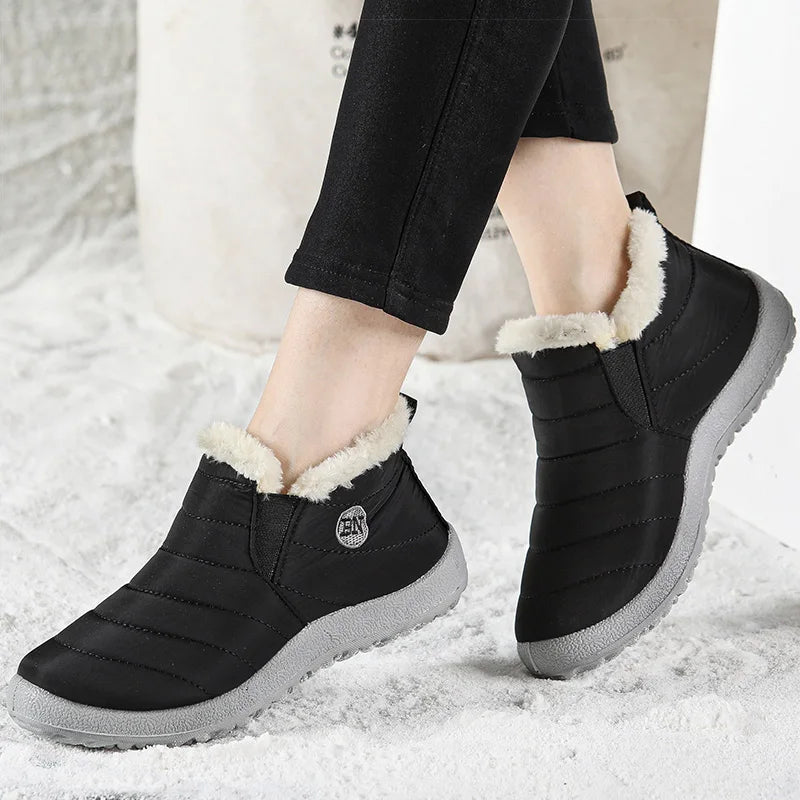 Bottes d'hiver imperméables pour femmes, avec fourrure chaude. Idéales pour la neige, très confortables et antidérapantes.
