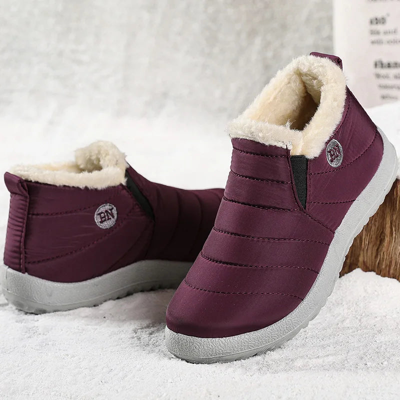 Superbes bottes d'hiver pour femme, design tendance. Imperméables et fourrées, parfaites pour la neige et le style.