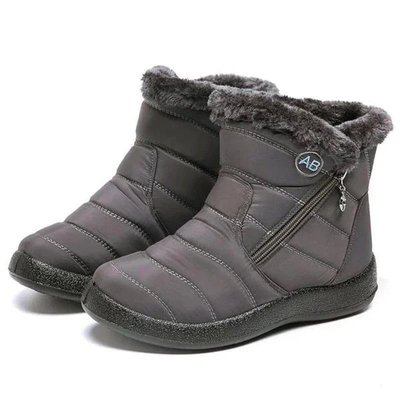 Bottes hivernales matelassées et fourrées pour femmes. Confortables, chaudes et stylées pour affronter le froid.