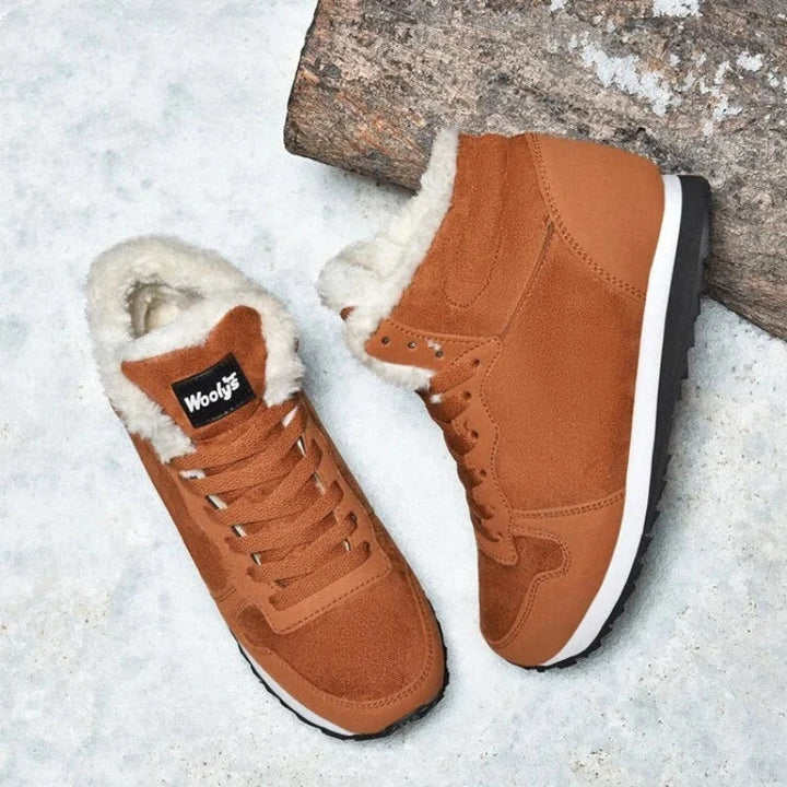 Protégez vos pieds du froid avec ces bottes d'hiver unisexe fourrées et antidérapantes.