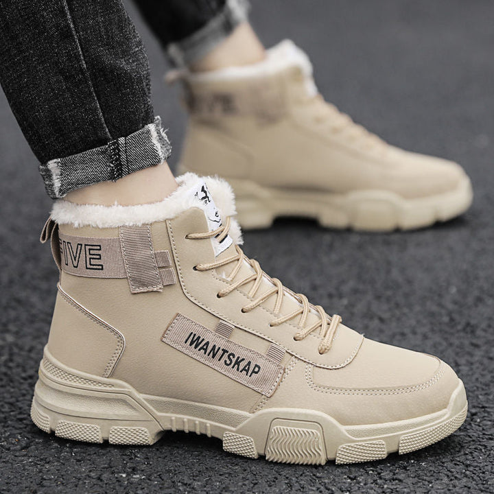 Chaussures d'hiver imperméables antidérapantes pour la randonnée et la neige, avec lacets robustes.