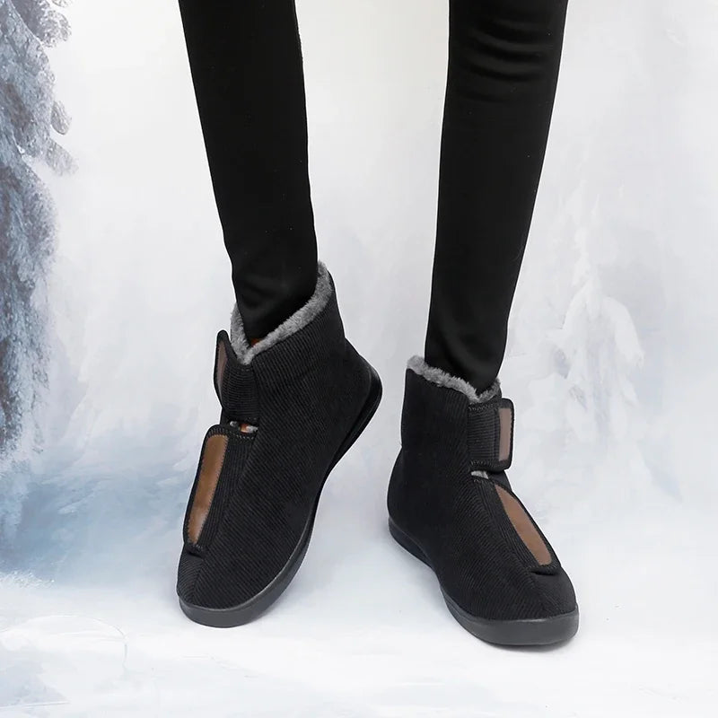 Bottes d'hiver chaudes réglables grises, offrant un confort optimal et une protection antidérapante.
