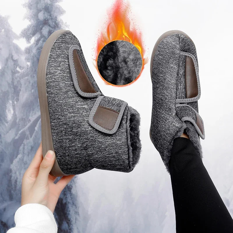 Détail de la fermeture réglable des bottes d'hiver unisexes. Ajustement précis pour protection et chaleur.