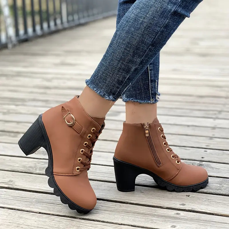 Bottes cheville femme, élégantes et confortables, avec talons hauts. Pour un style mode hivernal.