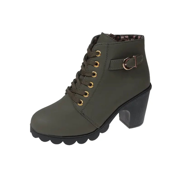 Bottes à talons hauts chic pour femmes, style cheville élégant. Chaussures mode tendance.