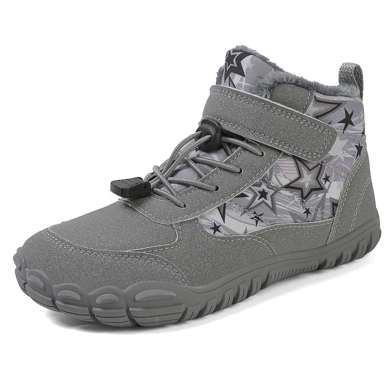 Bottes de neige imperméables pour enfants, conçues pour le confort et la chaleur lors des activités hivernales.