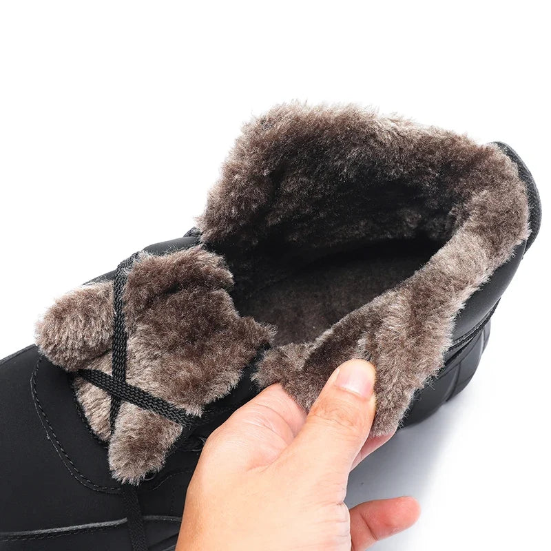 Chaussures d'hiver robustes homme, idéales pour randonnée en montagne et trekking sur neige. Confort et adhérence.