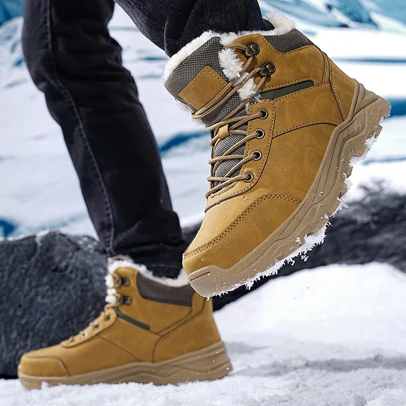 Tissu extérieur résistant et doublure chaude de bottes de neige et randonnée, protection optimale contre le froid.