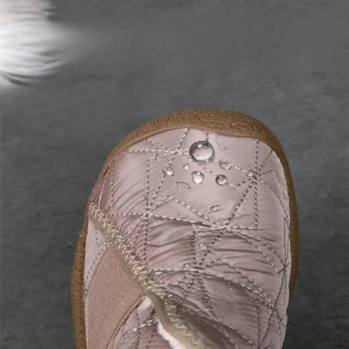 Bottes d'hiver femme kaki, chaudes, imperméables et doublées peluche, parfaites pour le froid.