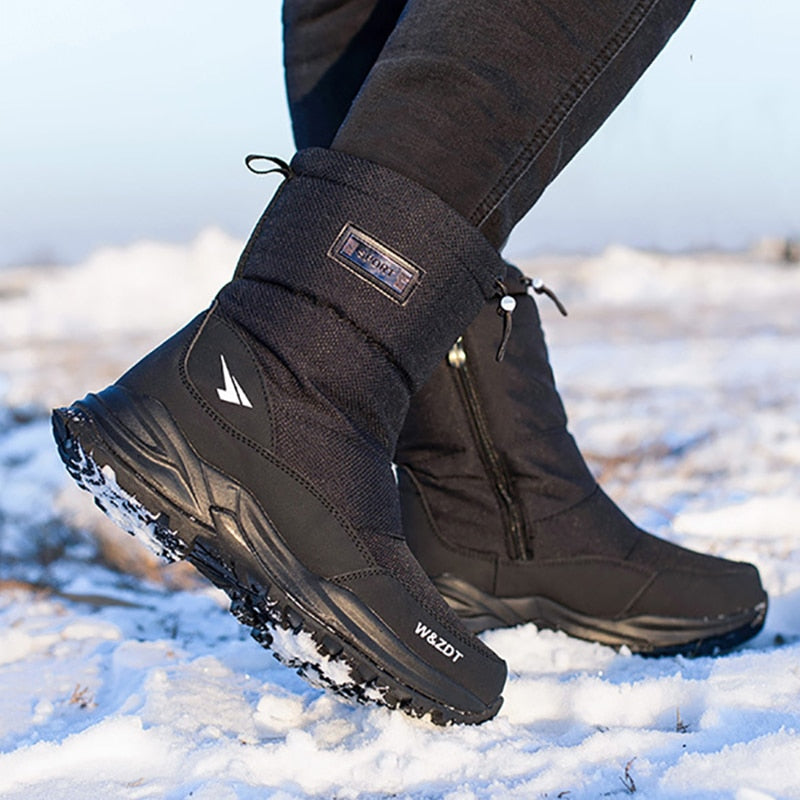 Paire de bottes de neige pour hommes, robustes, imperméables et avec doublure fourrée épaisse. Protège du froid.