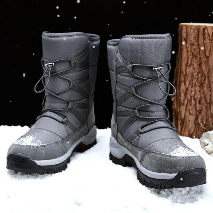 Bottes de neige montantes grises pour hommes, doublure peluche chaude, idéales hiver et extérieur.