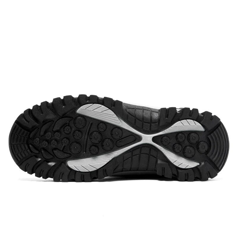 Chaussures montantes antidérapantes pour hommes, idéales pour extérieur hivernal, grandes pointures disponibles.