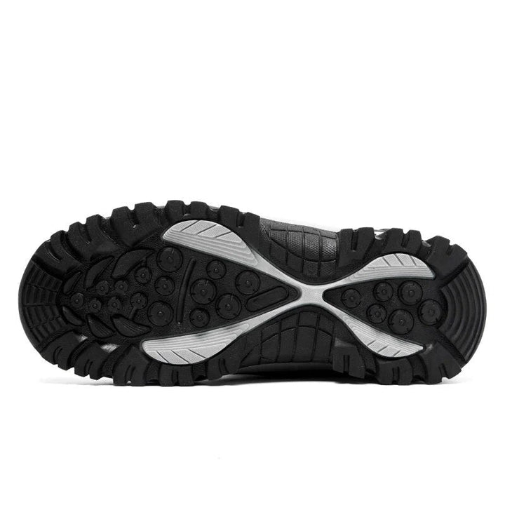 Chaussures montantes antidérapantes pour hommes, idéales pour extérieur hivernal, grandes pointures disponibles.