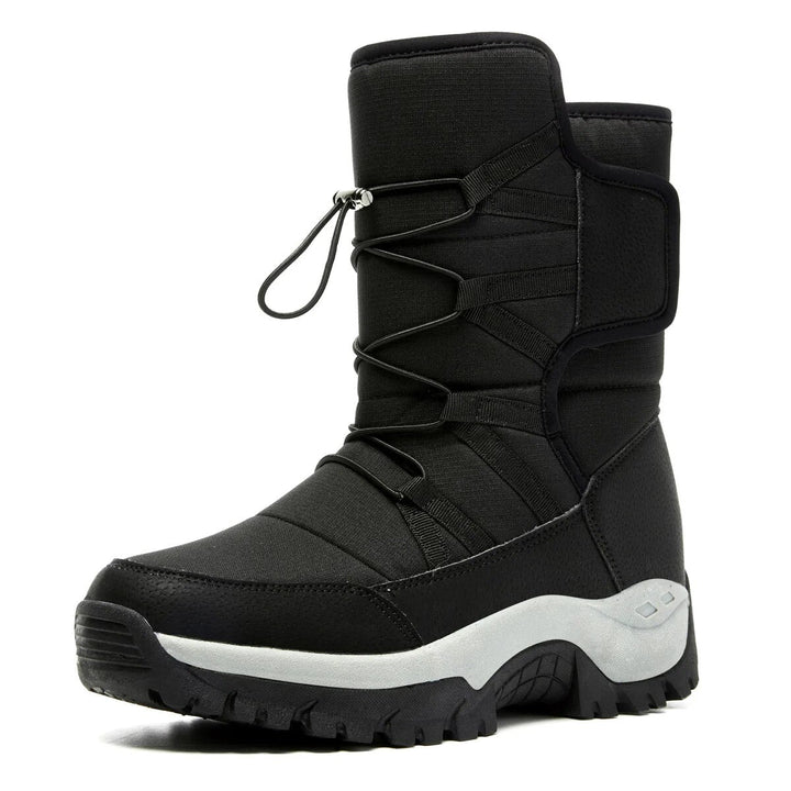 Bottes de neige chaudes et imperméables pour hommes, conçues pour un confort hivernal optimal et durable.