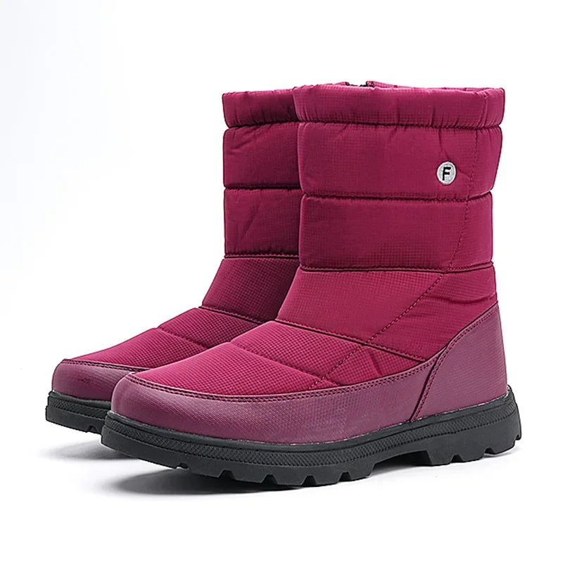 Bottes de neige imperméables mi-mollet, idéales pour garder les pieds au chaud et au sec tout l'hiver.