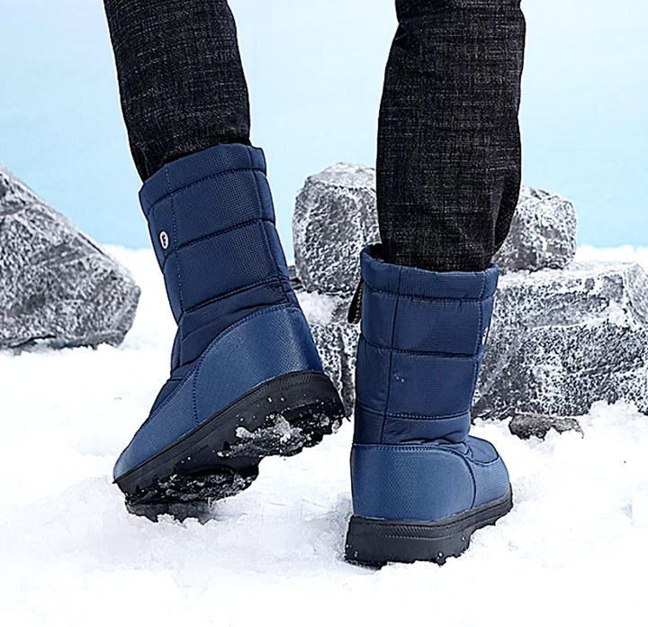 Chaussures d'hiver robustes et imperméables pour hommes et femmes, garantissant chaleur et confort.